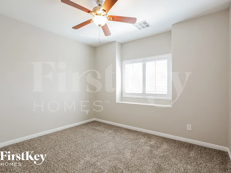 1134 Aubrey Springs Ave — Photo 12