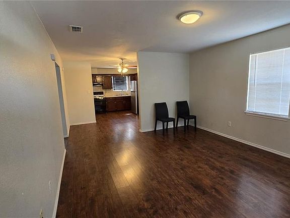 2nd image of 205 Doherty Ave