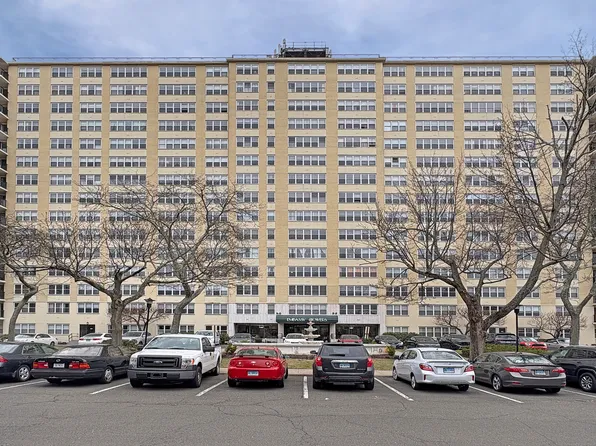 2625 Park Avenue #10C, Bridgeport, CT 06604