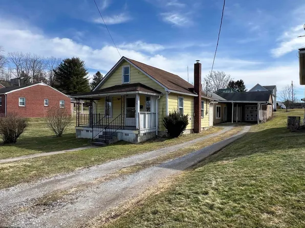 106 Orchard St, Elkins, WV 26241