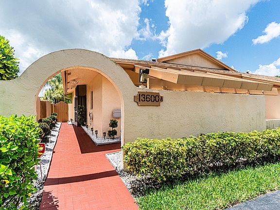 2nd image of 13600 Coconut Palm Ct APT A