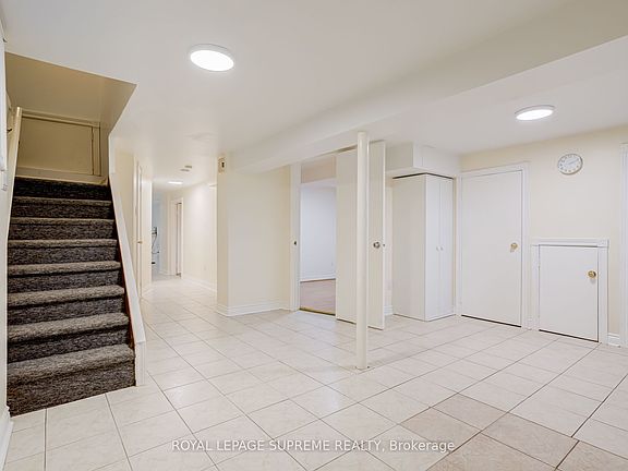 5th image of 20 Edna Ave #Basement