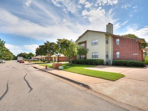 4th image of 9613 Dalewood Dr