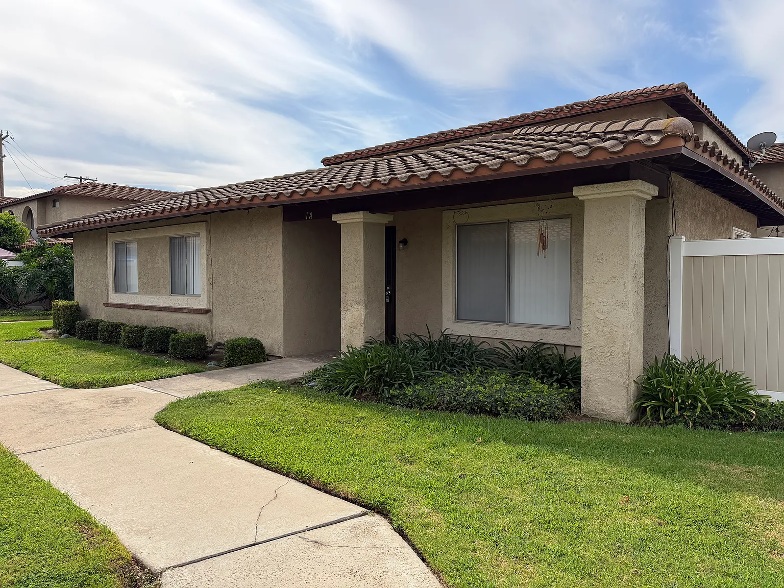 3 bed, 1053 sqft, $2,700 — Photo 1