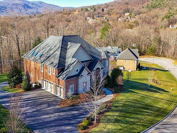 3rd image of 7237 Nandina Dr