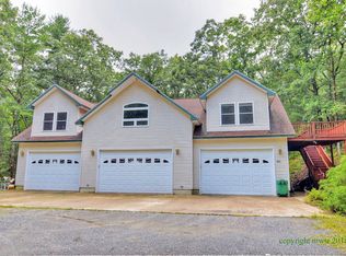 7401 S Lakeshore Dr, Pentwater, MI 49449