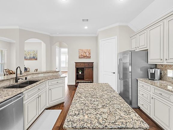 4th image of 27131 Walker Retreat Ln