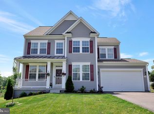 11374 Cross Fields Dr, Waynesboro, PA 17268