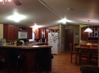 901 Beaumont St, Anahuac, TX 77514