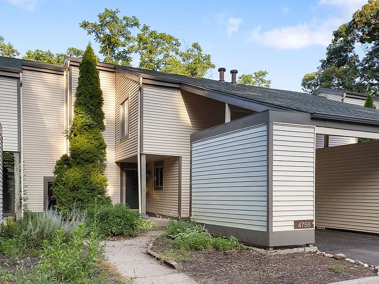 Foote Hills Apartments - Grand Rapids, MI — Photo 14