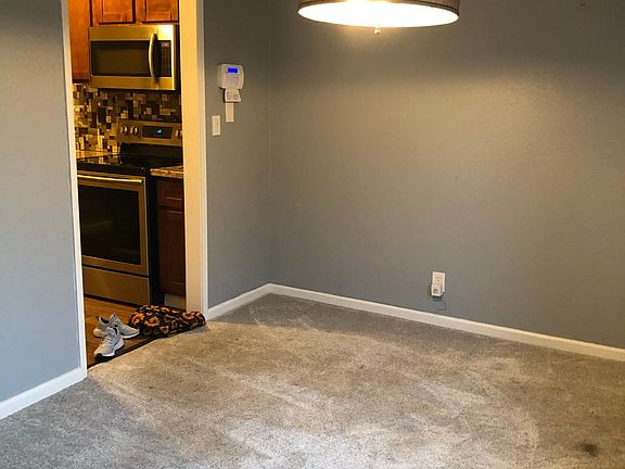 2nd image of 114 Westgate Cir