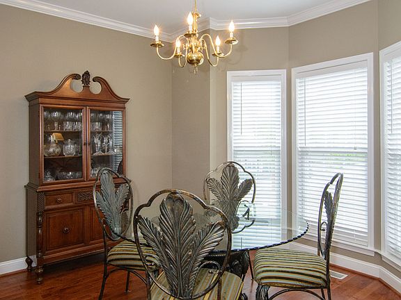 5th image of 6822 Lexington Oaks Dr