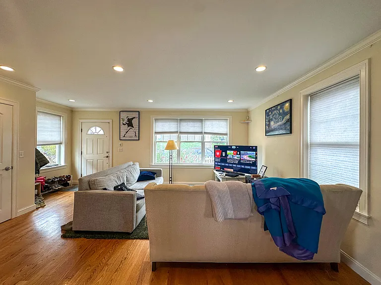 77 Faywood Ave — Photo 9