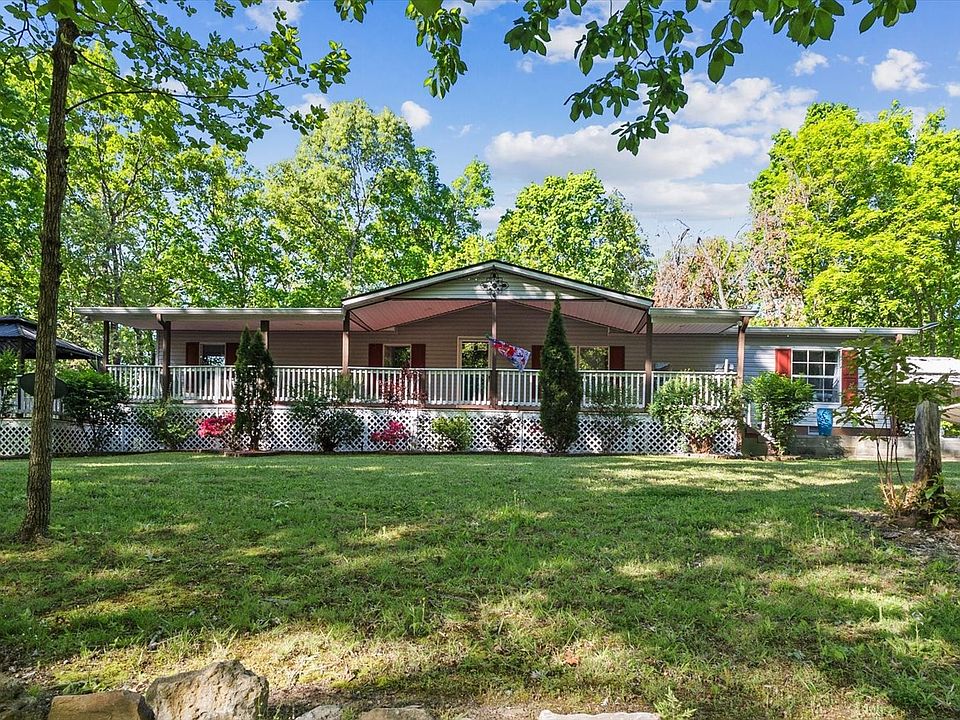 1st image of 1050 Holcomb Cir