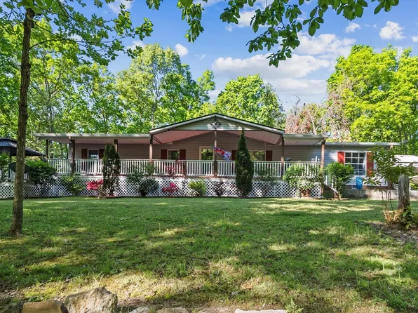 1050 Holcomb Cir, Kingston Springs, TN 37082