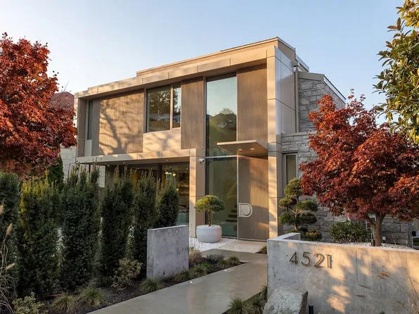 4521 Langara Ave, Vancouver, BC V6R 1C9