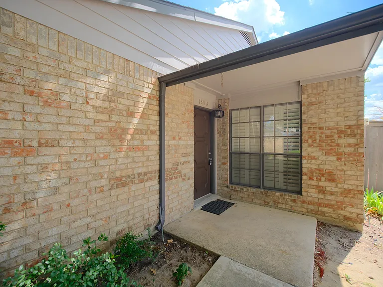 2111 E Belt Line Rd — Photo 29