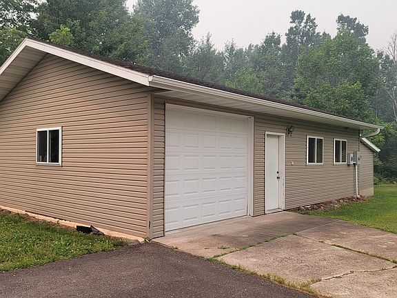 2nd image of W5907 Bauer Rd