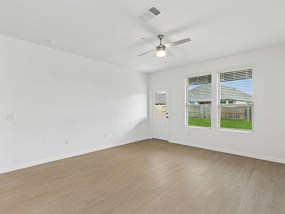 5th image of 15389 Dapple Bluff Ln