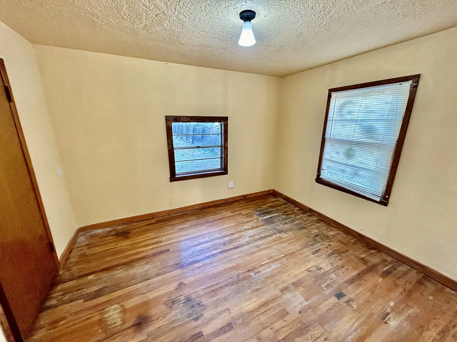 428 West 8th - K. Benes - 1 — Photo 4
