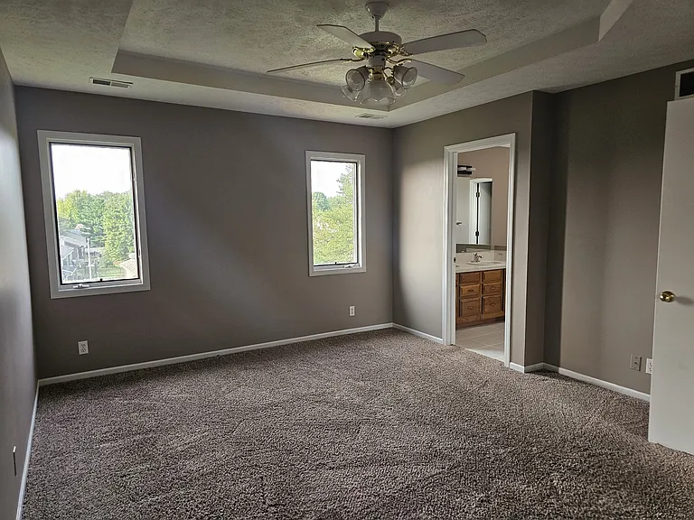15057 Emmet St — Photo 16