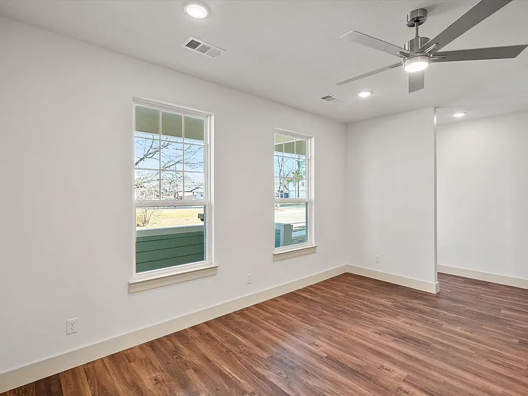 506 E Kimball St #2 — Photo 7