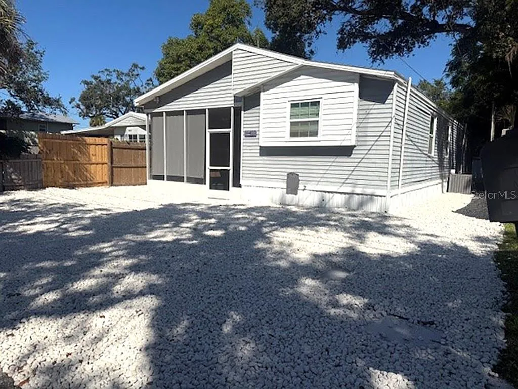 Building Photo - 14455 Starboard Ln