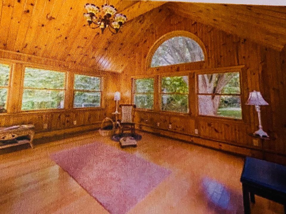 Den w/ high ceiling, View