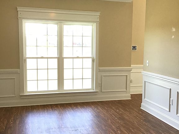 4th image of 50 Emma Rose Ct NE