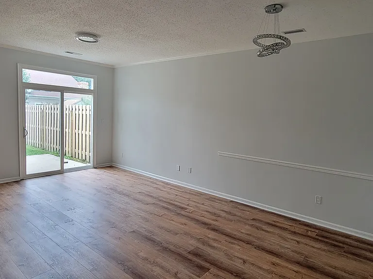 2604 Bracston Rd — Photo 1