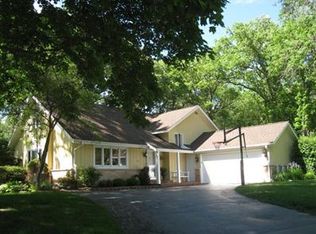 10 Sheffield Ct, Lincolnshire, IL