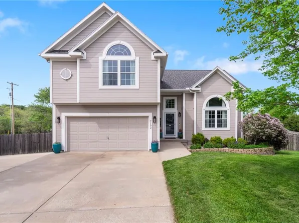 7102 Millbrook St, Shawnee, KS 66218