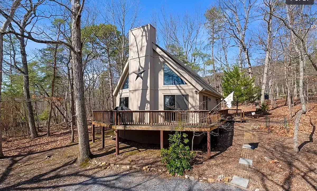 245 Pheasant Rd — Photo 1