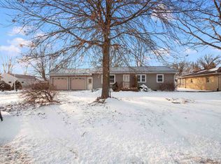 4993 Cosgrove Rd SW, Kalona, IA 52247