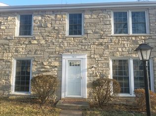 7613 Manchester Mnr, Hanover Park, IL 60133