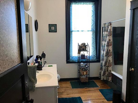 5th image of 1629 W Grand Ave APT 3