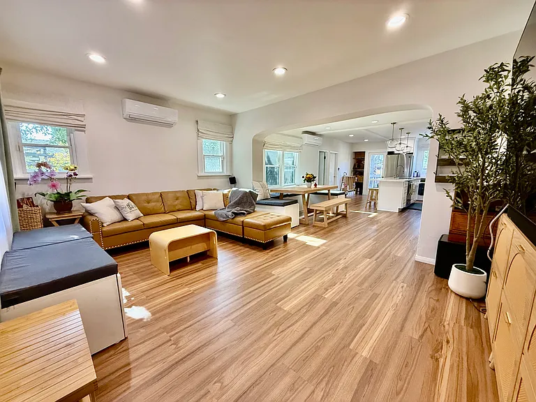7945 Caldwell Ave — Photo 2
