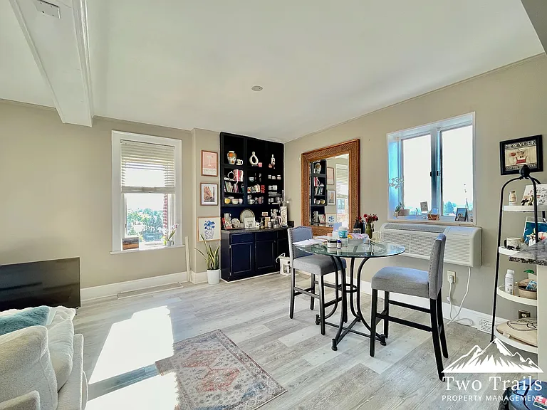 538 N Main St #416-417 — Photo 4