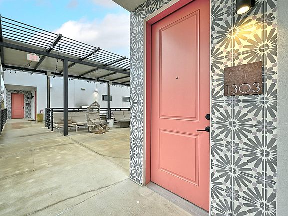 3rd image of 2709 E 5th St #1303