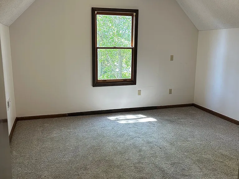 2616 Locust Hill Rd — Photo 14