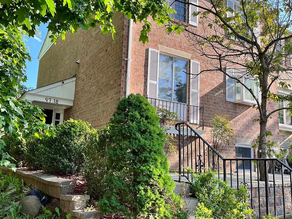 1st image of 9718 S Summer Park Ct