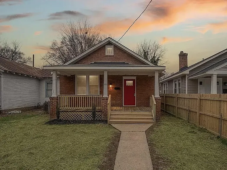 3211 Stockton St — Photo 12