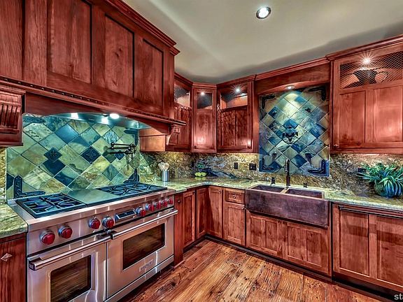 5th image of 786 Jeffery St