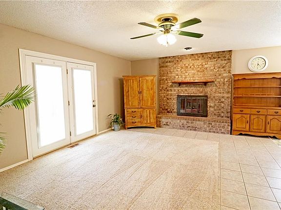 4th image of 408 Greenwood Dr