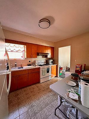 5th image of 4281 Crommelin Ave Floor 3