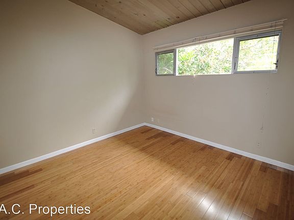 3rd image of 121 W Arrellaga St #3