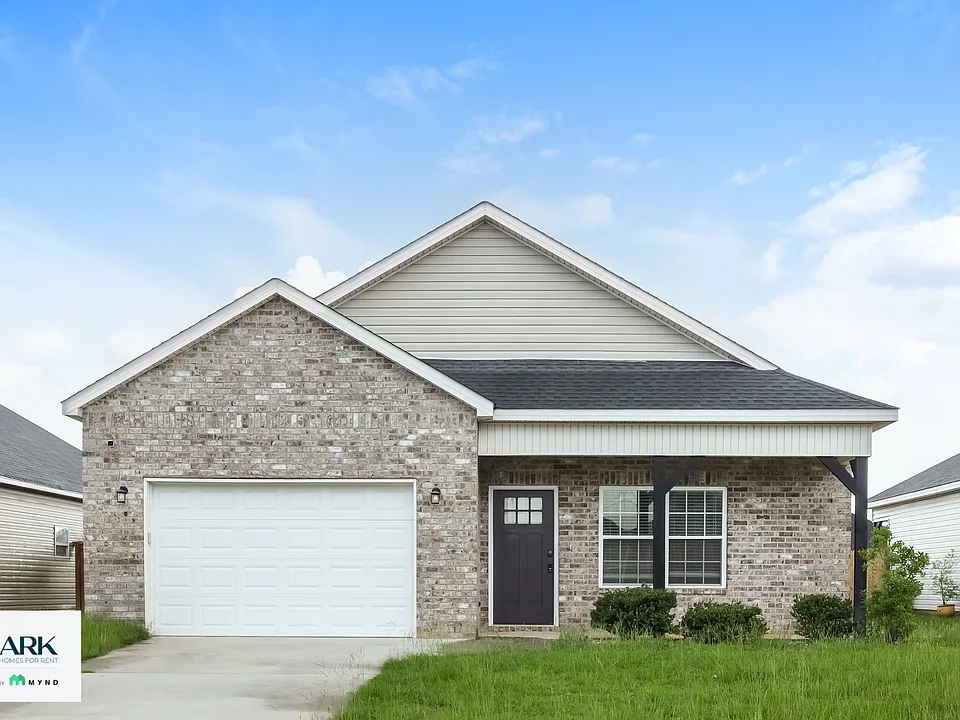 219 Beau Claire Cir