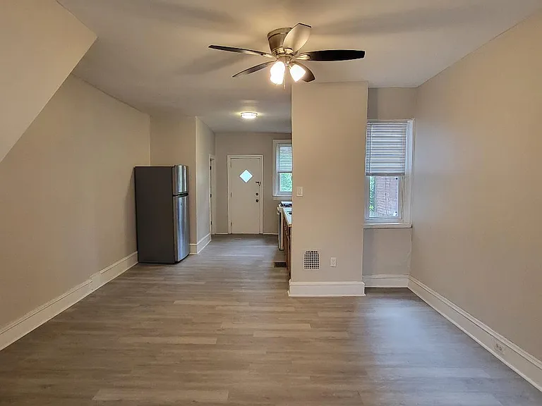 230 S Frazier St — Photo 5