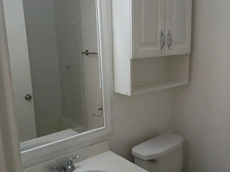 240 Indiana Ave — Photo 12