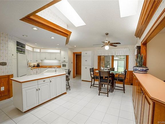 5th image of 8300 Powhickery Dr